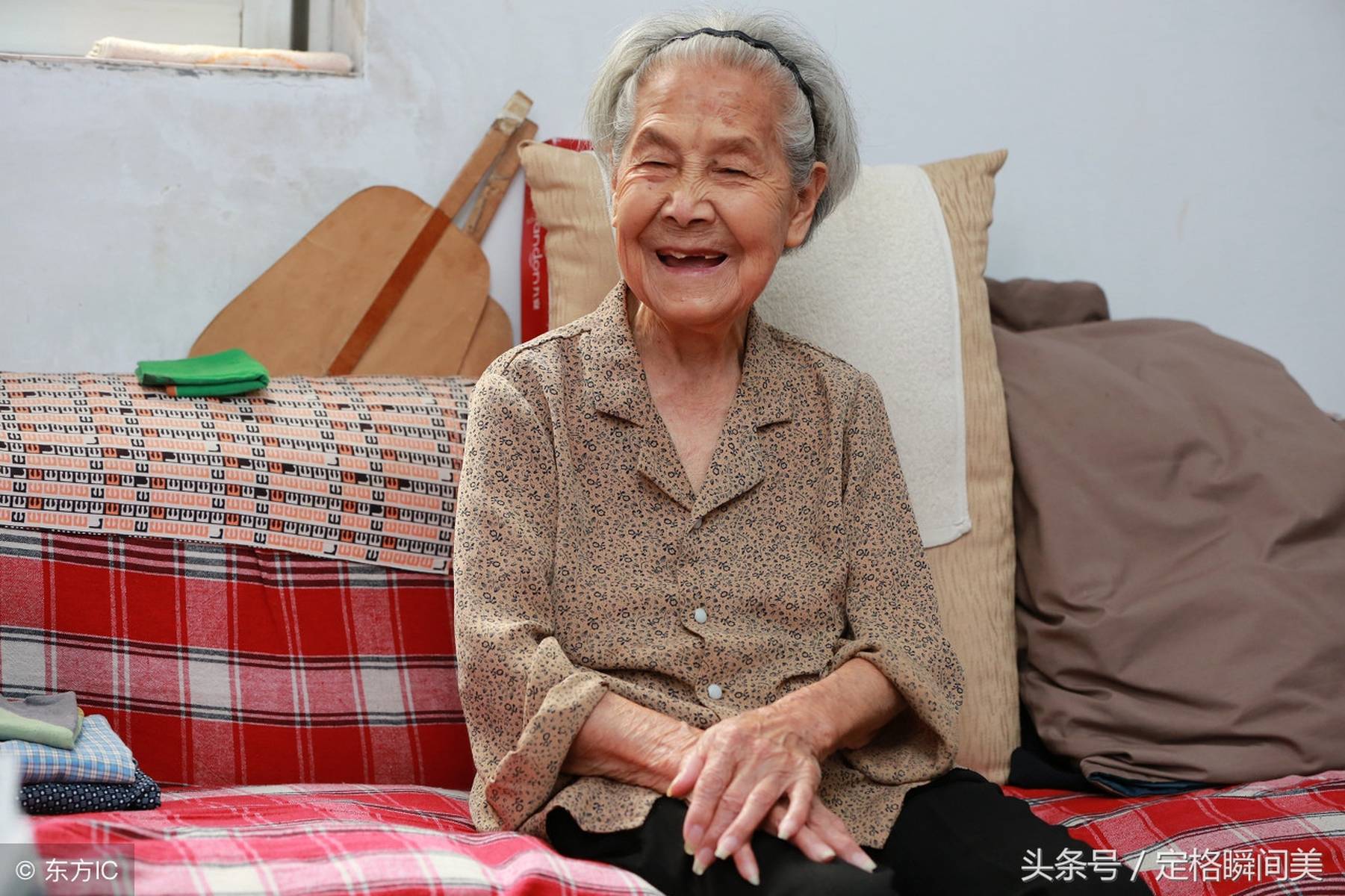 干老太太的晚年生活充满智慧与温暖