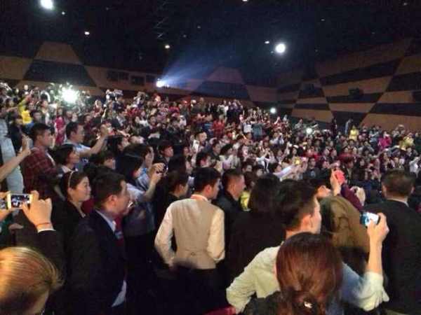 2.欧美大黑BBBBBBBB喷水，劲爆场面，独家揭秘，全网首发