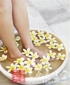 玉足护理秘籍，轻松打造柔嫩双足，告别干燥烦恼