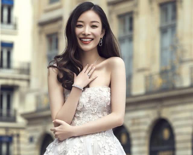 高清浜女性魅力欣赏指南，探索优雅曲线，感受独特艺术之美