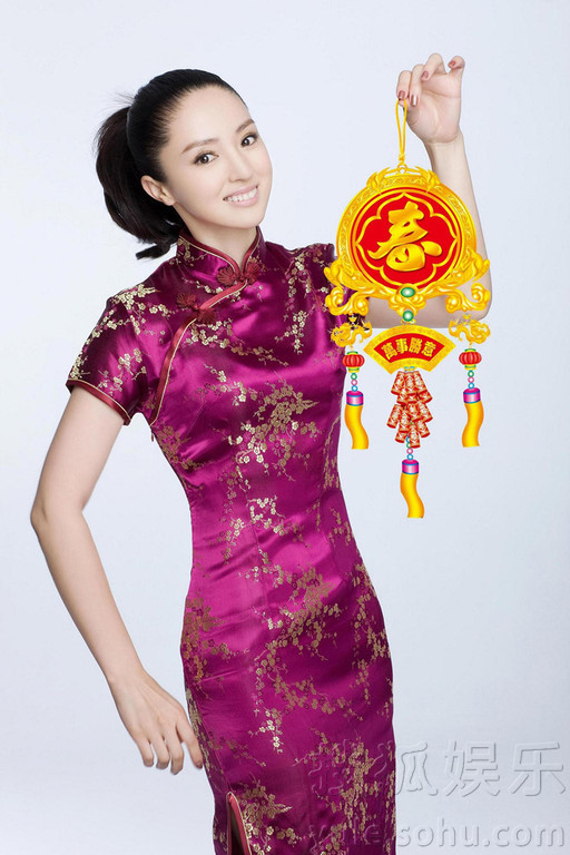 中国熟女魅力绽放时尚优雅自信风采，成熟女性独特韵味，展现东方女性之美