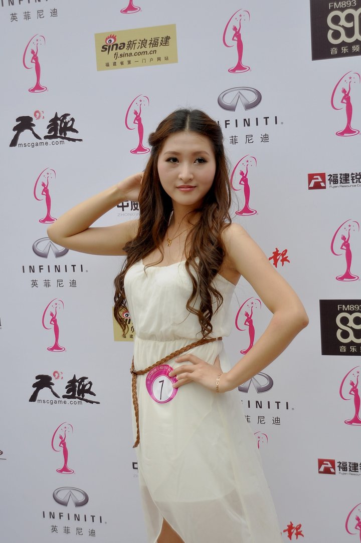 艳色婷婷绽放迷人风采，优雅气质，动人魅力