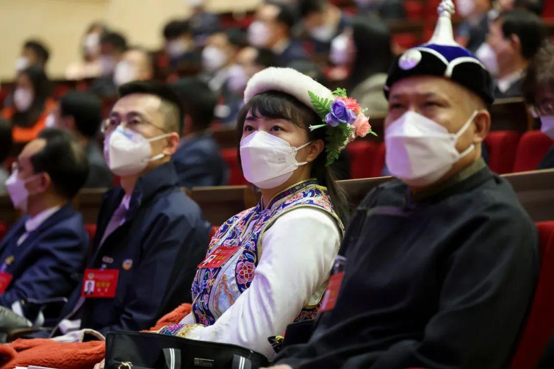 现场XXX震撼来袭，全新体验等你探索，不容错过的精彩瞬间