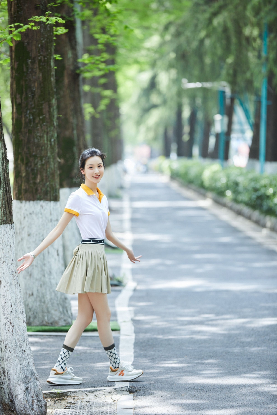 2.男女真人动态，青春洋溢，活力四射，展现真实生活魅力