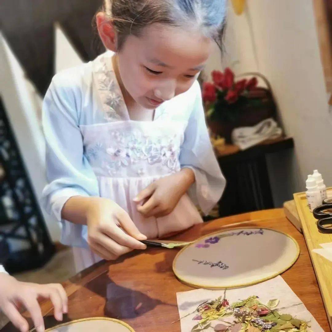 ZOZ女人与牛ZOZ0交i的奇幻故事，探索神秘传说，揭秘古老传统，感受独特文化魅力