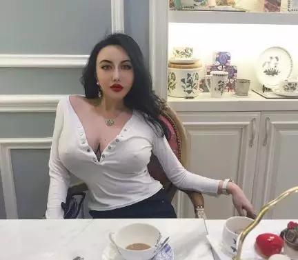 1.少妇夜夜欢视频揭秘私密生活