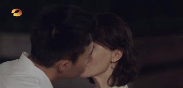 女同A片激情演绎，唯美画面震撼人心，探索女性欲望新境界