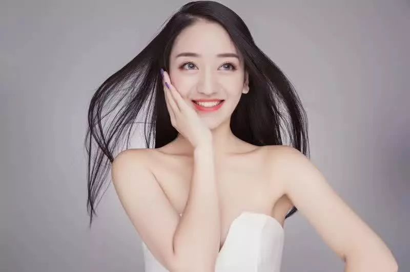国产美女一级特黄大片惊艳上线，高颜值女神激情演绎，视觉盛宴引爆全网热议
