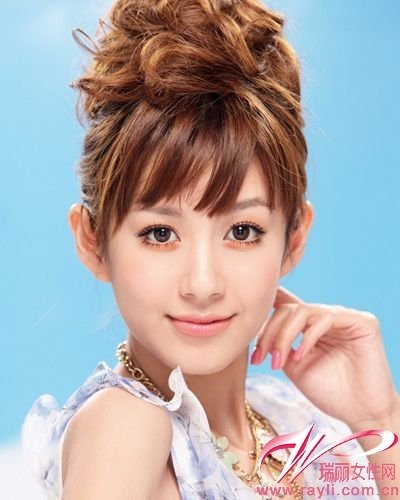 2.特黄少妇浜，绝美穿搭，夏日吸睛秘诀大公开