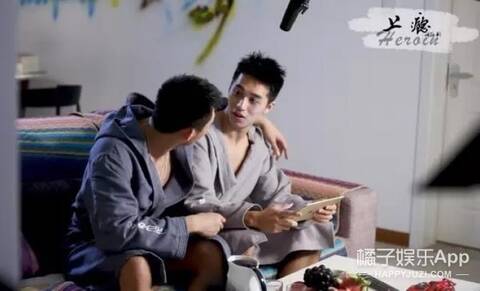 成人精品h无码男男浜激情碰撞，探索男男极限诱惑，尽享无码视觉盛宴