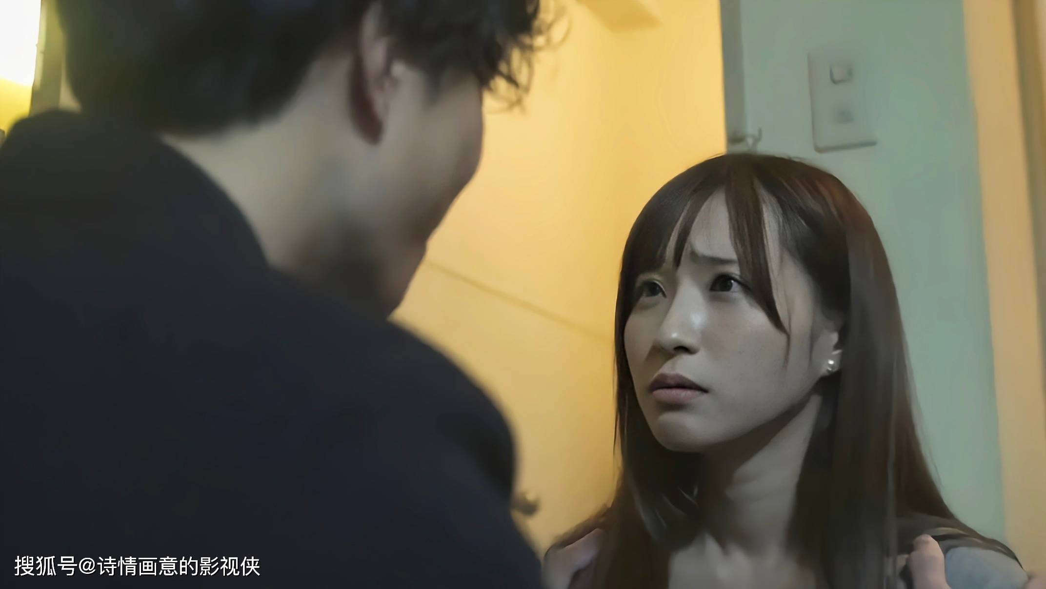 2.强伦人妻一区二区爱恨交织，欲望深渊，伦理边界模糊，人性考验