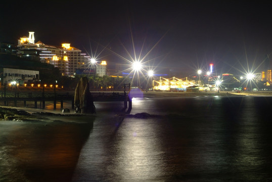 人妻公激情の日本浜，海滨夜色，暧昧邂逅，禁忌之恋悄然绽放