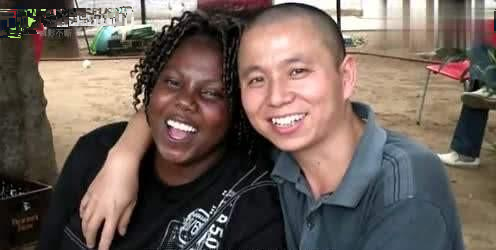 中国女人被黑人狂躁浜事件引发热议，探讨跨国文化冲突，关注女性安全与社会包容