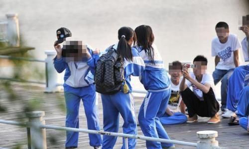 14岁女生光溜溜身子怎么办浜，家长必看应对指南，保护孩子隐私安全刻不容缓