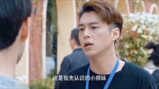 BBW丰满大肥奶肥婆的自信魅力，展现独特曲线美，吸引无数目光