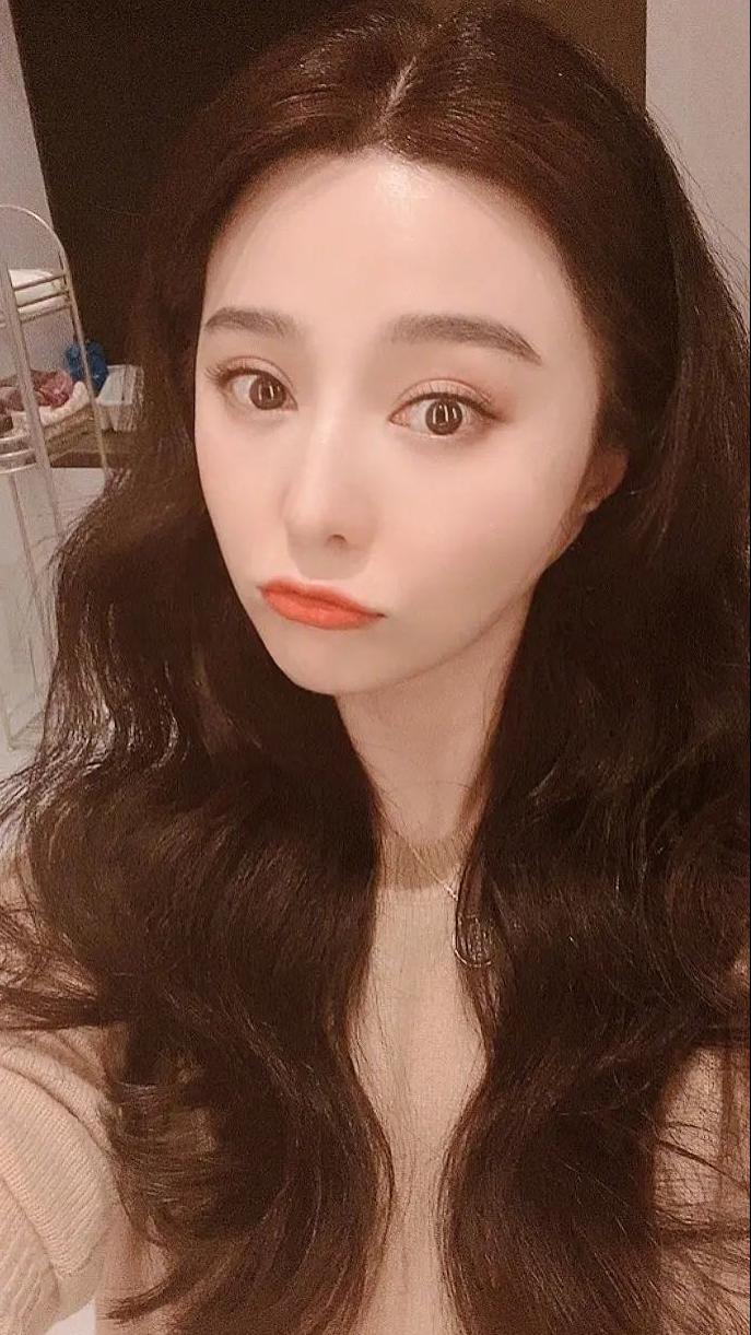 2.美女被扒腿爽爽爽A秀色直播,热舞撩人,激情互动,深夜福利不断 2.美女被扒腿爽爽爽A秀色直播,热舞撩人,激情互动,深夜福利不断