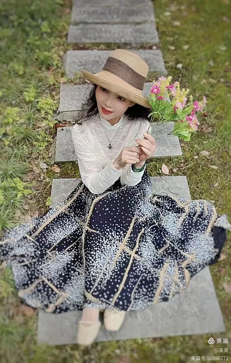 日韩老女人优雅穿搭，岁月沉淀魅力，经典风格永存