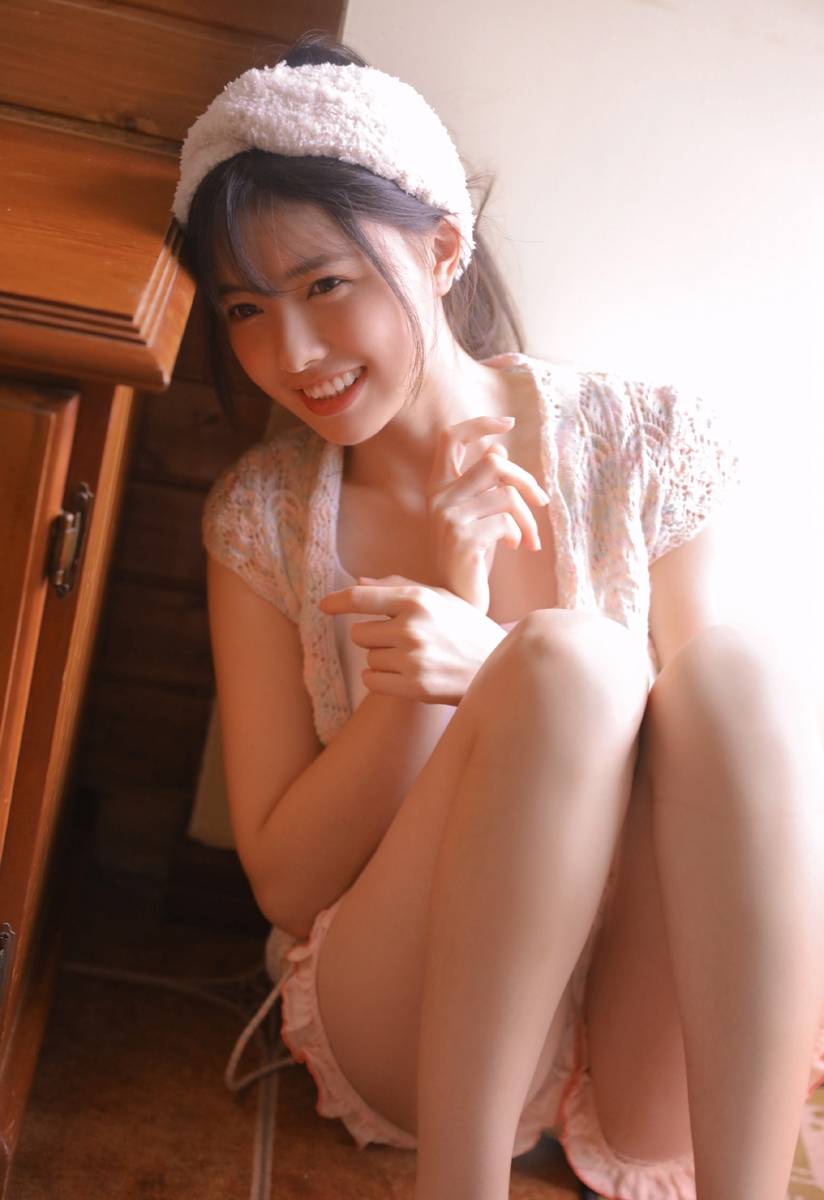 国模人体极品粉鮑推荐精选合集，绝美写真，高清大图，收藏必备