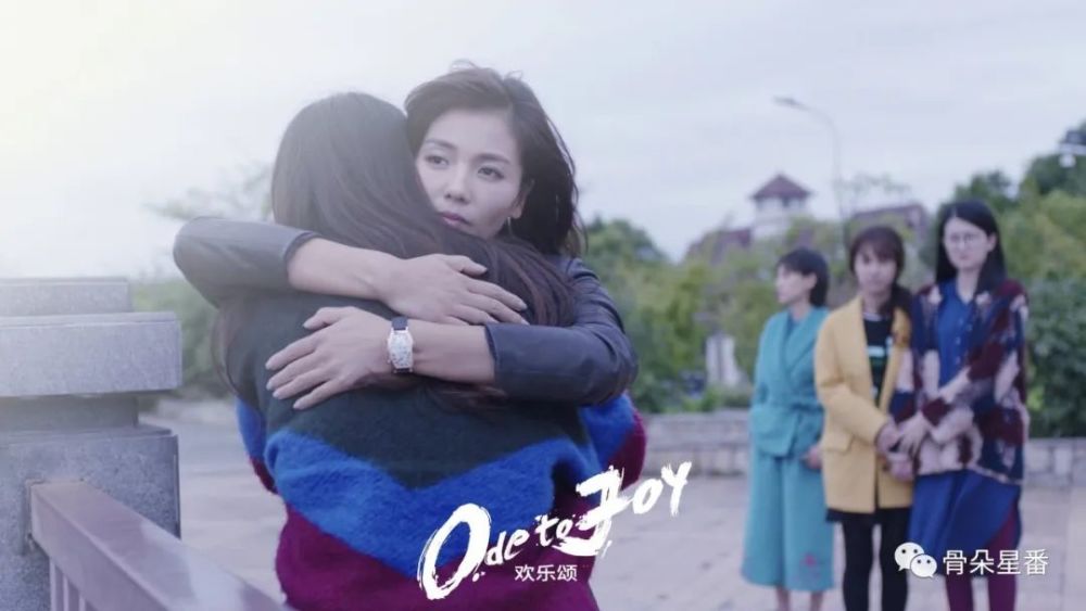 国产高中女学生第一次浜边之旅，青春与海风的邂逅，留下难忘回忆