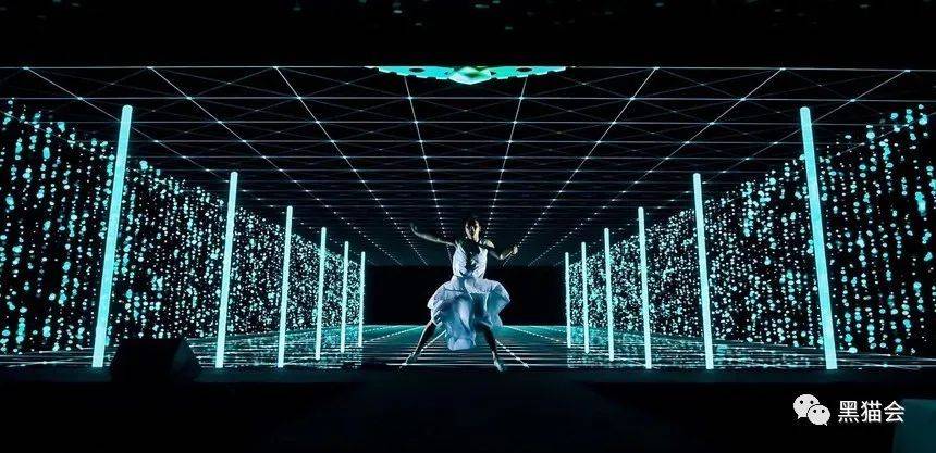重口另类女人HD的极致诱惑，探索暗黑美学，颠覆传统视觉体验