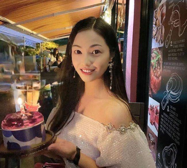 2.玩弄老熟女69XXX浜，深夜放纵，欲望交织，熟女诱惑无法抵挡
