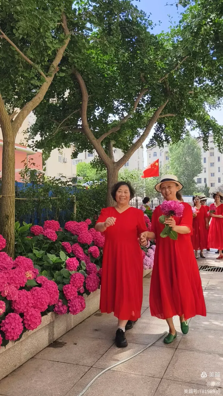精品人妻卡一卡二魅力无限，温柔体贴惹人爱，幸福生活乐开怀