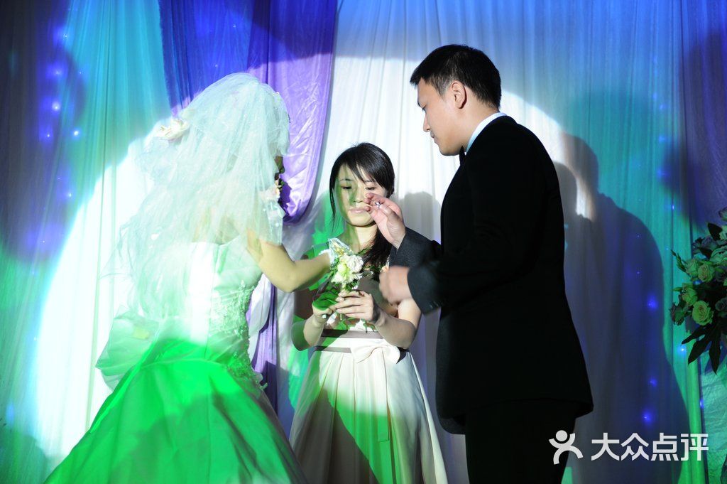 "久久人妻免费在线观看，高清资源，最新合集，畅享精彩剧情"