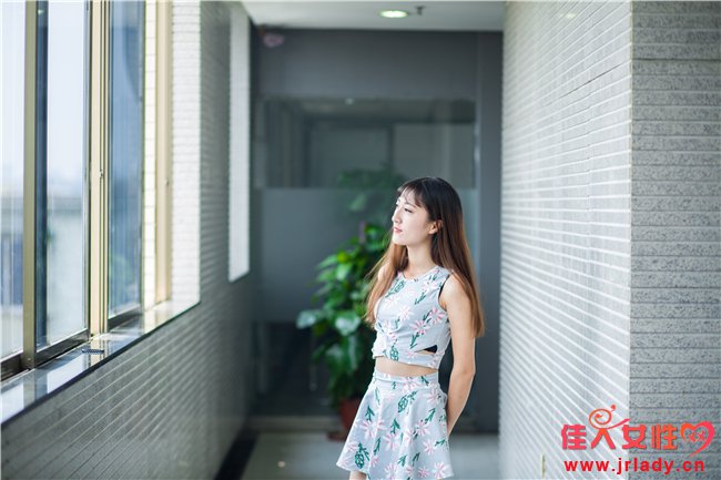 人妻18JapanHDXXXⅩ醉人风情，深夜迷情，独享诱惑时刻