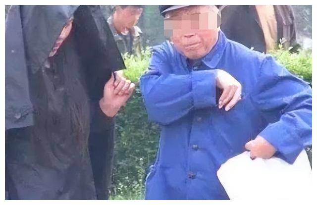 1.中国老头做受XXXⅩ性故事揭秘