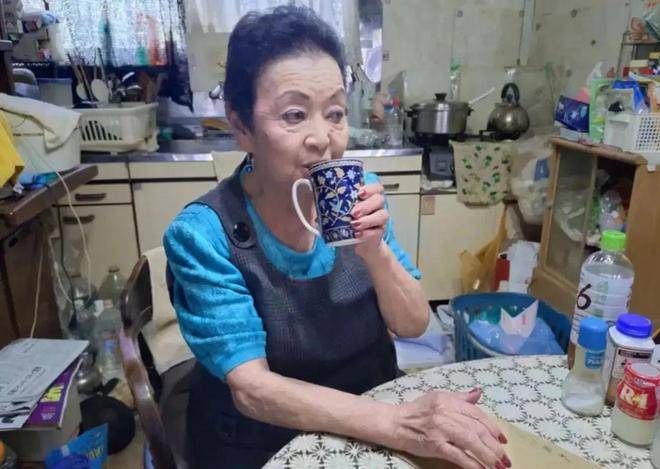 肥胖老奶的一级毛片浜引发热议，网友疯狂讨论，揭秘背后真相与争议