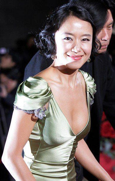 一级A片女AAA片6的精彩演绎，独家揭秘幕后拍摄花絮，探索成人影片制作奥秘