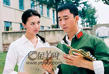 香港三级全黄做爰浜电影经典片段回顾，重温激情岁月，探索港产情色片独特魅力