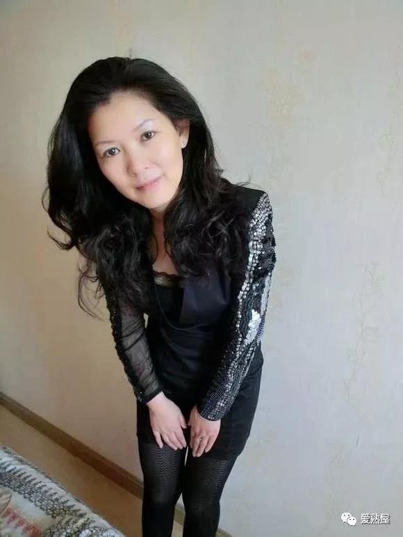 五十路老BB毛茸茸的妈妈xXWW浜，温暖治愈系家庭故事，展现母爱与亲情的细腻描绘