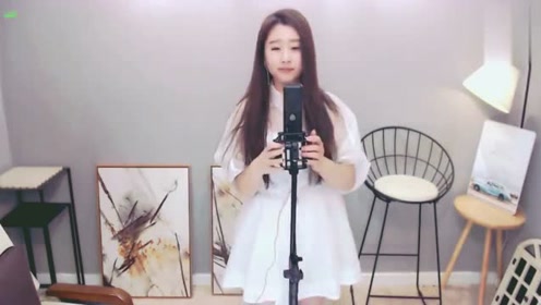 若兮aiss爱丝钻石内部揭秘璀璨光芒，探寻独特切割工艺，展现奢华珠宝魅力
