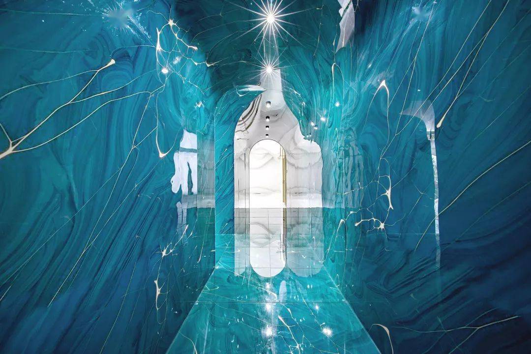 噜噜多噜噜色奇幻之旅，探索神秘色彩，解锁无限创意