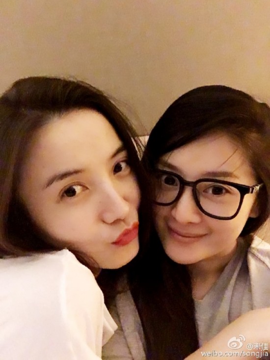女人自慰特黄A片疯狂高潮，淫荡少妇私密玩具，深夜自慰诱惑实录