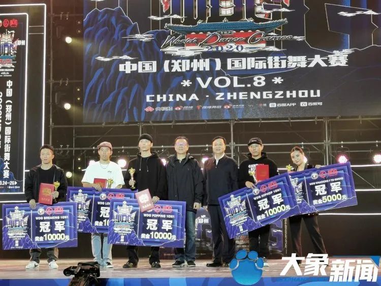 皮划艇马拉松系列赛激情开赛，全国高手云集，挑战水上极限运动
