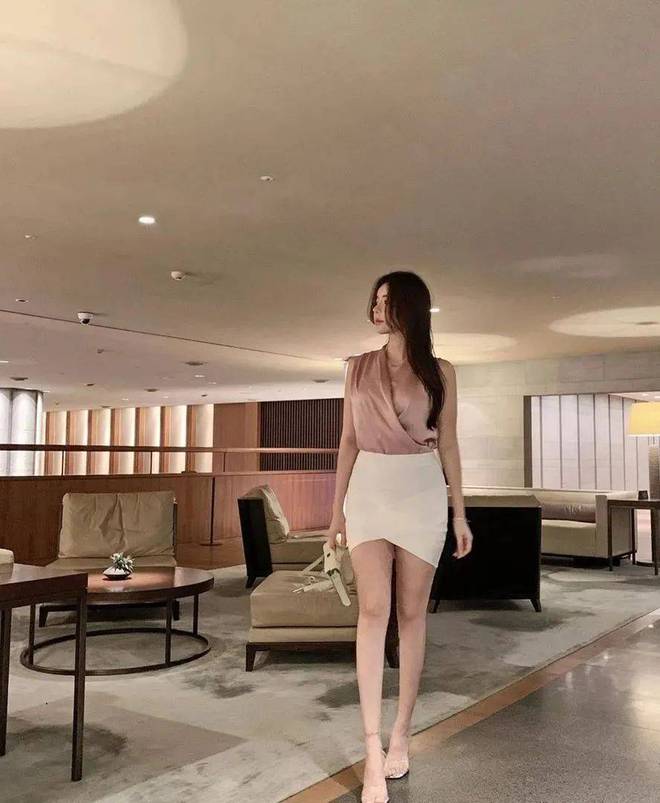 欧美极品少妇好爽，风情万种惹人醉，夜夜笙歌乐逍遥