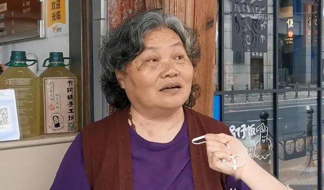 中国老太太牲交视频浜引发热议，网友热议背后真相，社会关注度持续攀升