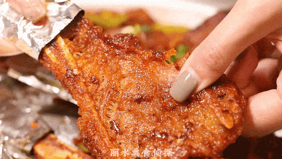 小俊大肉大捧一出一进引爆味蕾，鲜香四溢惹人爱，快来尝鲜不容错过