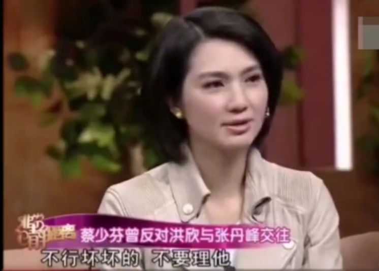 2.尹人香蕉久久99天天拍久女久，新鲜美味天天享，限时优惠抢购中