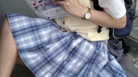 2.制服的绣感细节,工艺之美,展现独特风格与质感 2.制服的绣感细节,工艺之美,展现独特风格与质感