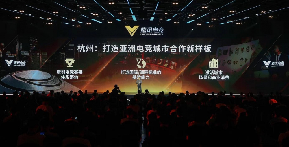 亚洲足球崛起欧洲AV产业变革，文化差异与市场趋势，探索未来发展机遇
