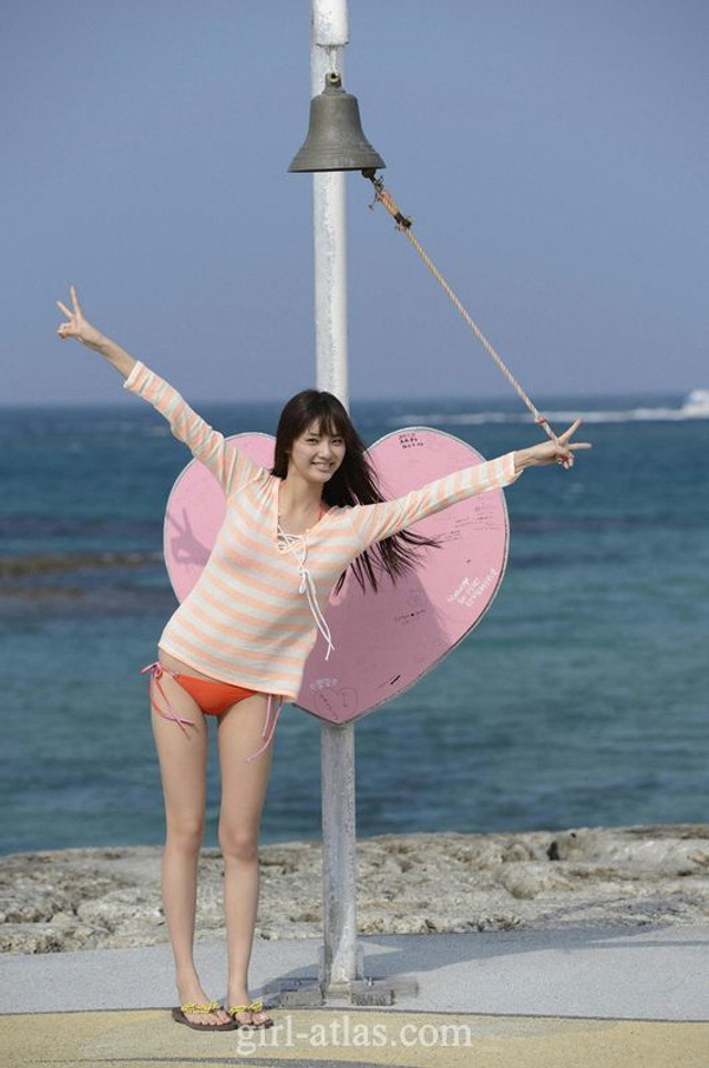 日本少妇大BBBBBB爽爽浜的夏日风情，海滩度假写真，治愈系旅行日记