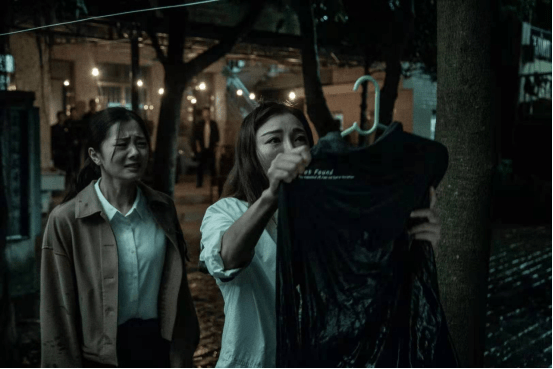 国产亚洲一区二区三色欲电影推荐，精彩剧情不容错过，热门影片一网打尽