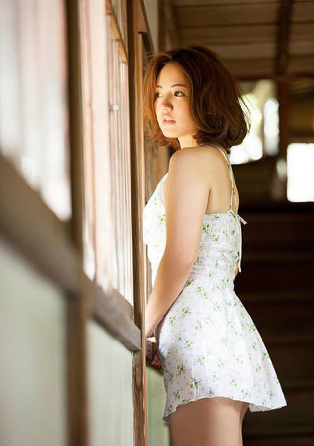 Japanese45丰满成熟女性魅力尽显，优雅气质穿搭指南，展现独特时尚风格