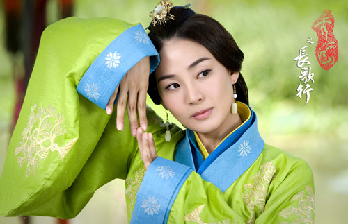 色噜噜人妻的甜蜜日常，温柔贤惠惹人爱，幸福家庭生活揭秘