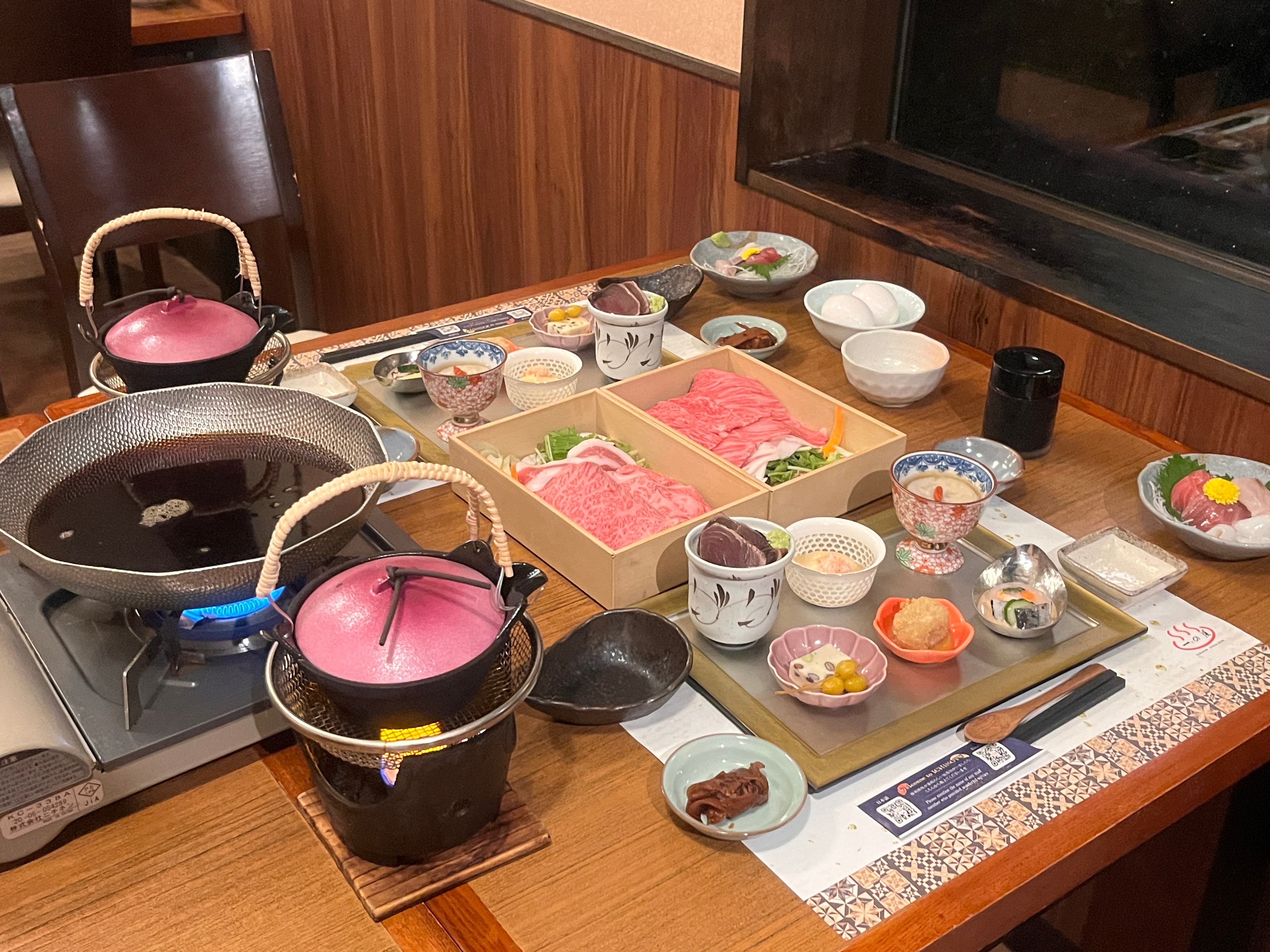 日本又黄又硬樱花季限定美景与美食探秘，东京大阪必打卡，温泉和牛体验