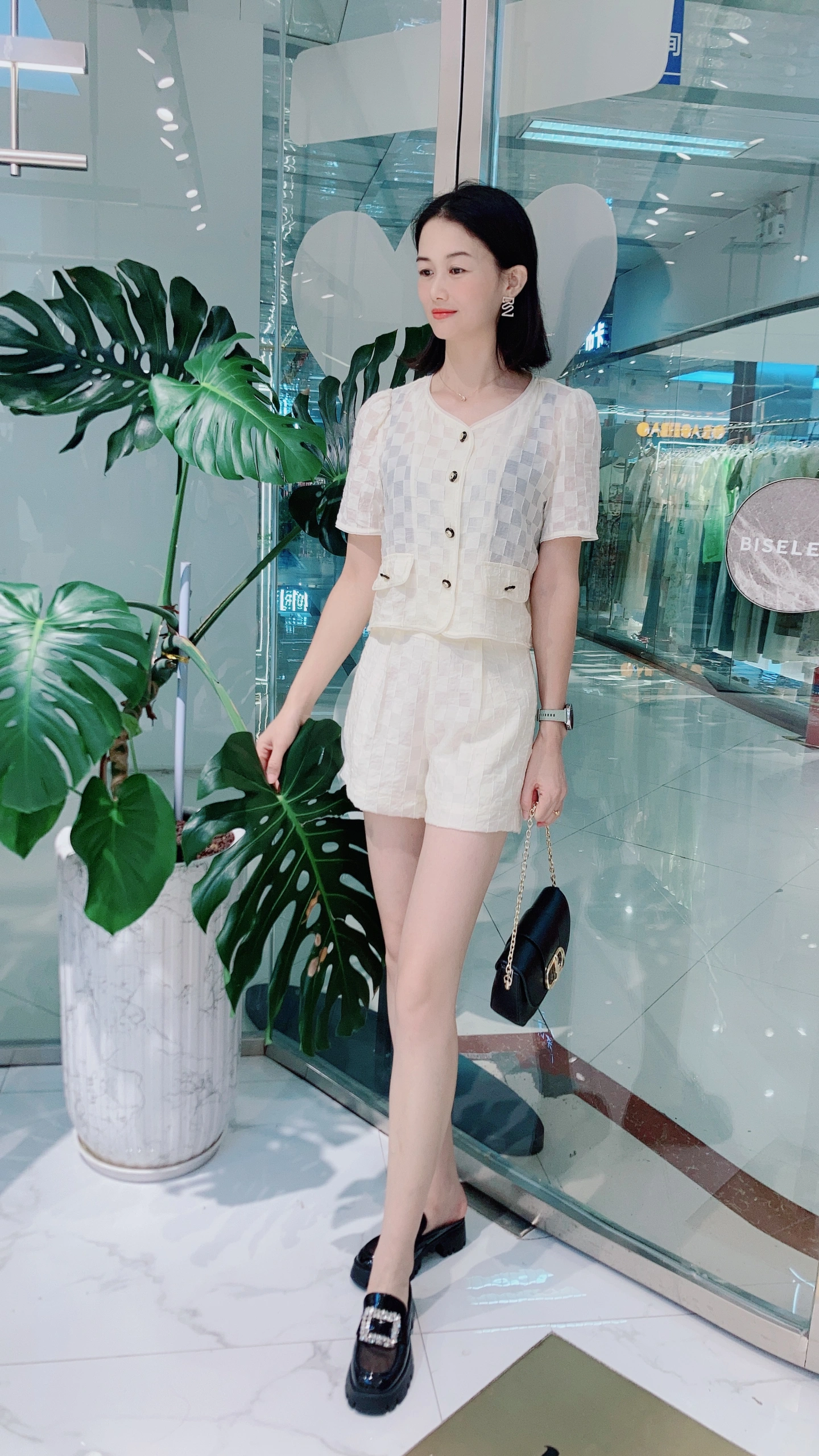 婷婷精品网站时尚穿搭，美容护肤，生活好物推荐指南