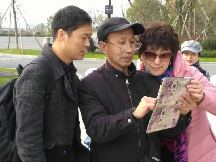 第一次破处少女18分钟内的真实体验，羞涩紧张，难忘瞬间，青春悸动